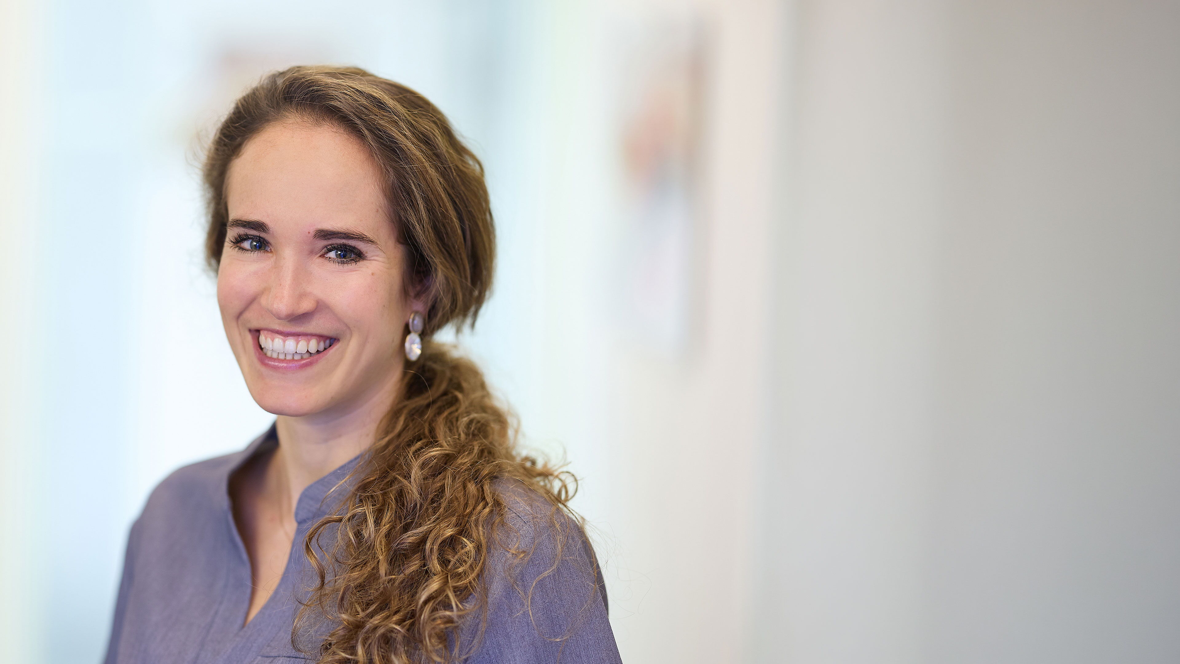 Dr. Lia Ibbels